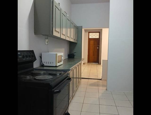 2 BEDROOM APARTMENT FOR SALE IN GLENWOOD